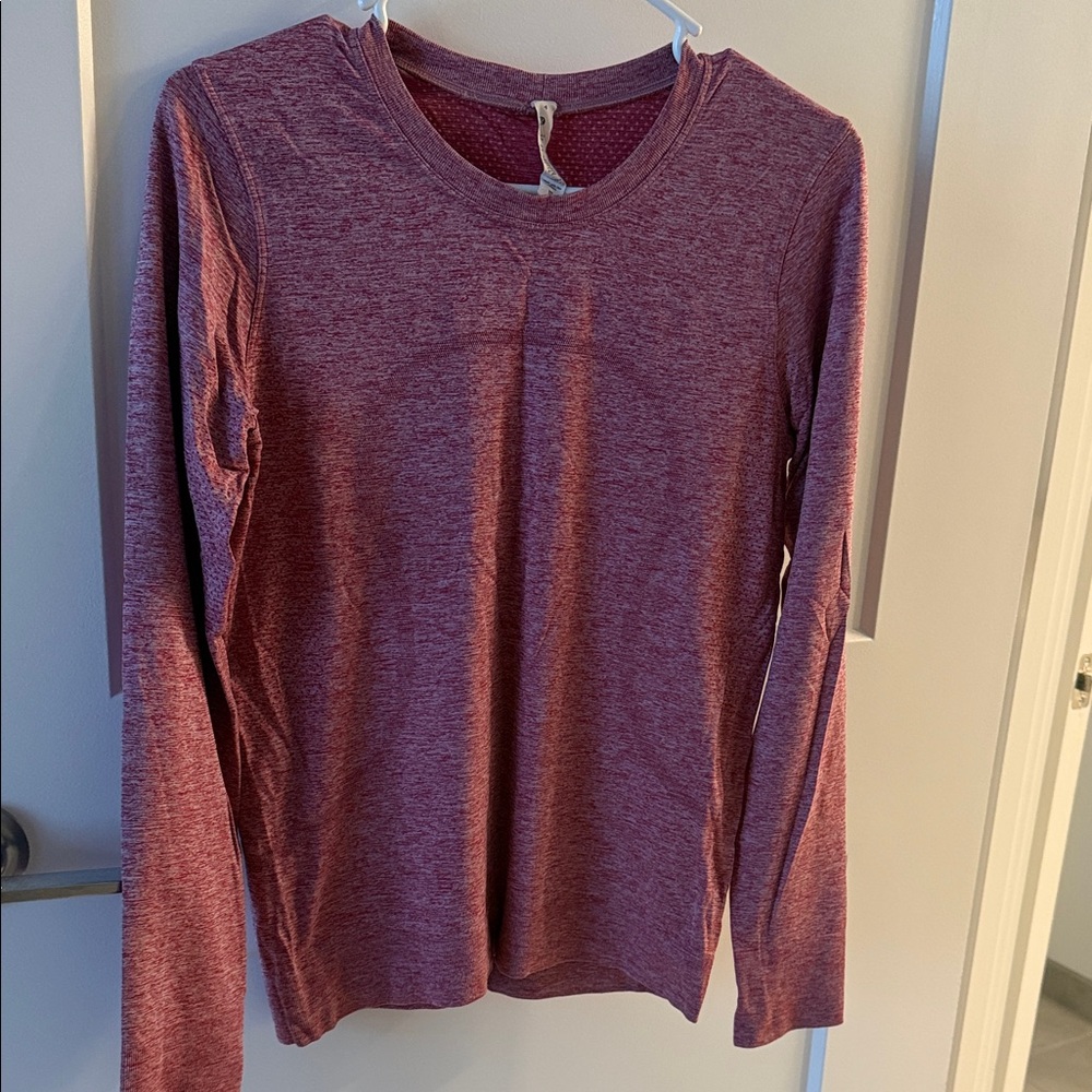 Lululemon Swiftly Relaxed Long-Sleeve Shirt in size 4
